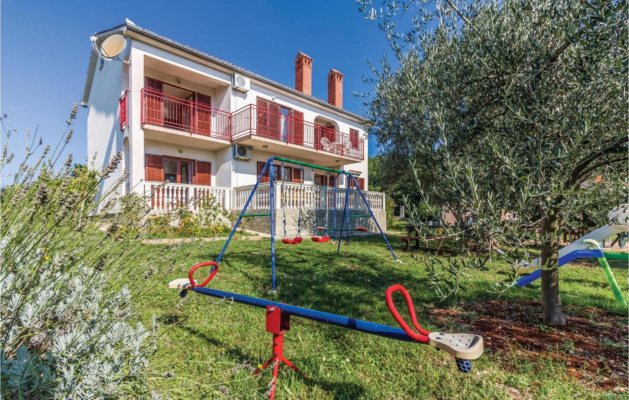 6 Bedroom Nice Home In Segotici Exterior photo